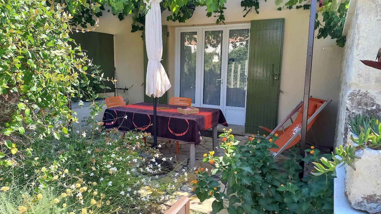 Les Lavandins-Gite Magali Saint-Rémy-de-Provence Εξωτερικό φωτογραφία